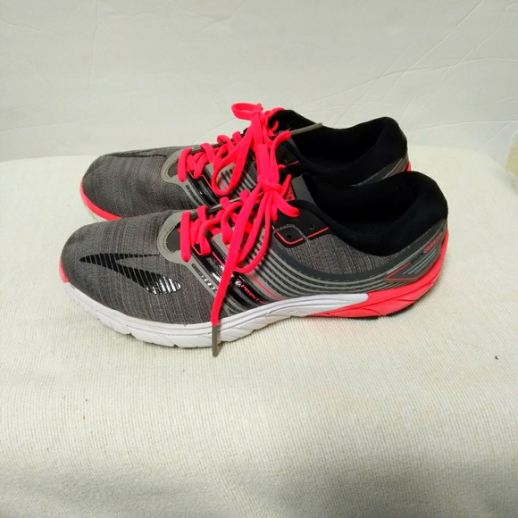 brooks connect shoes